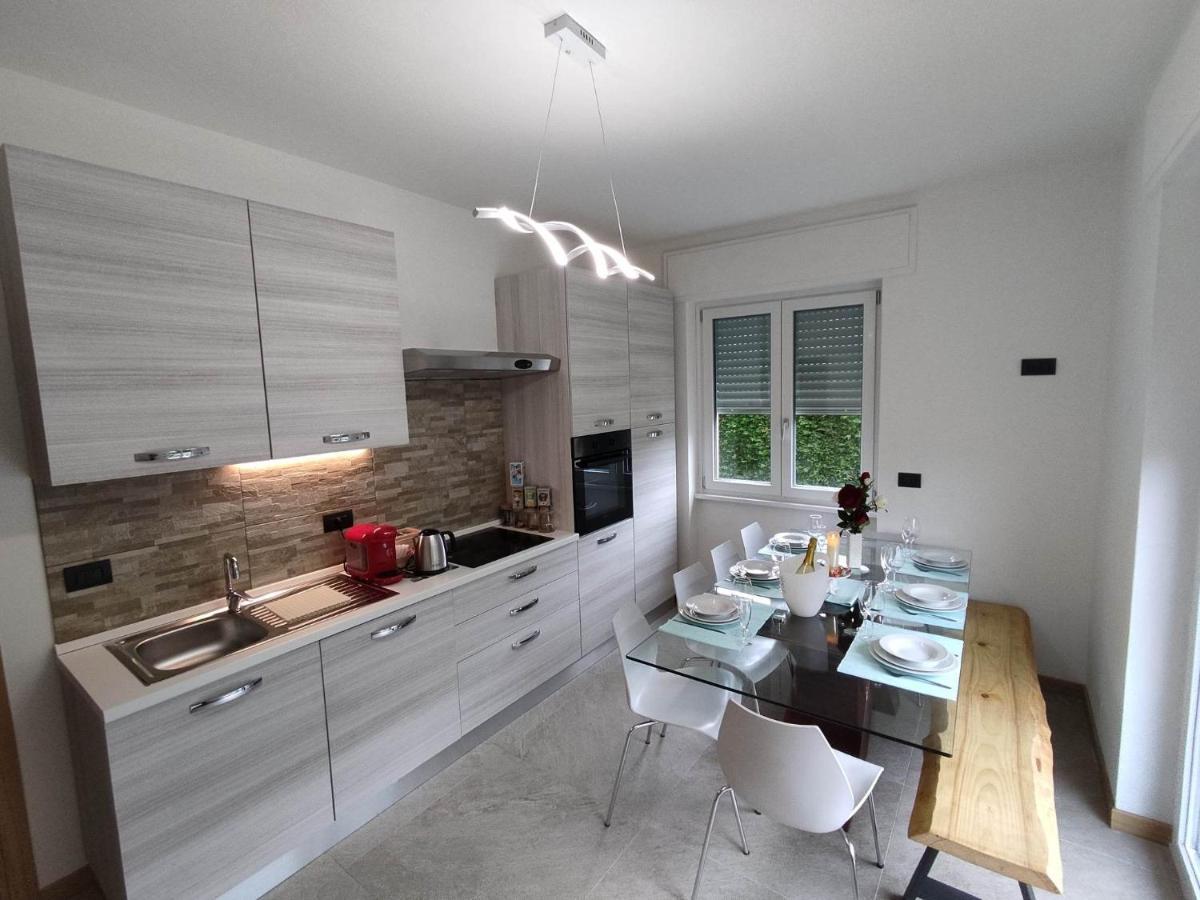 Tirano Express Luxury Apartments Buitenkant foto